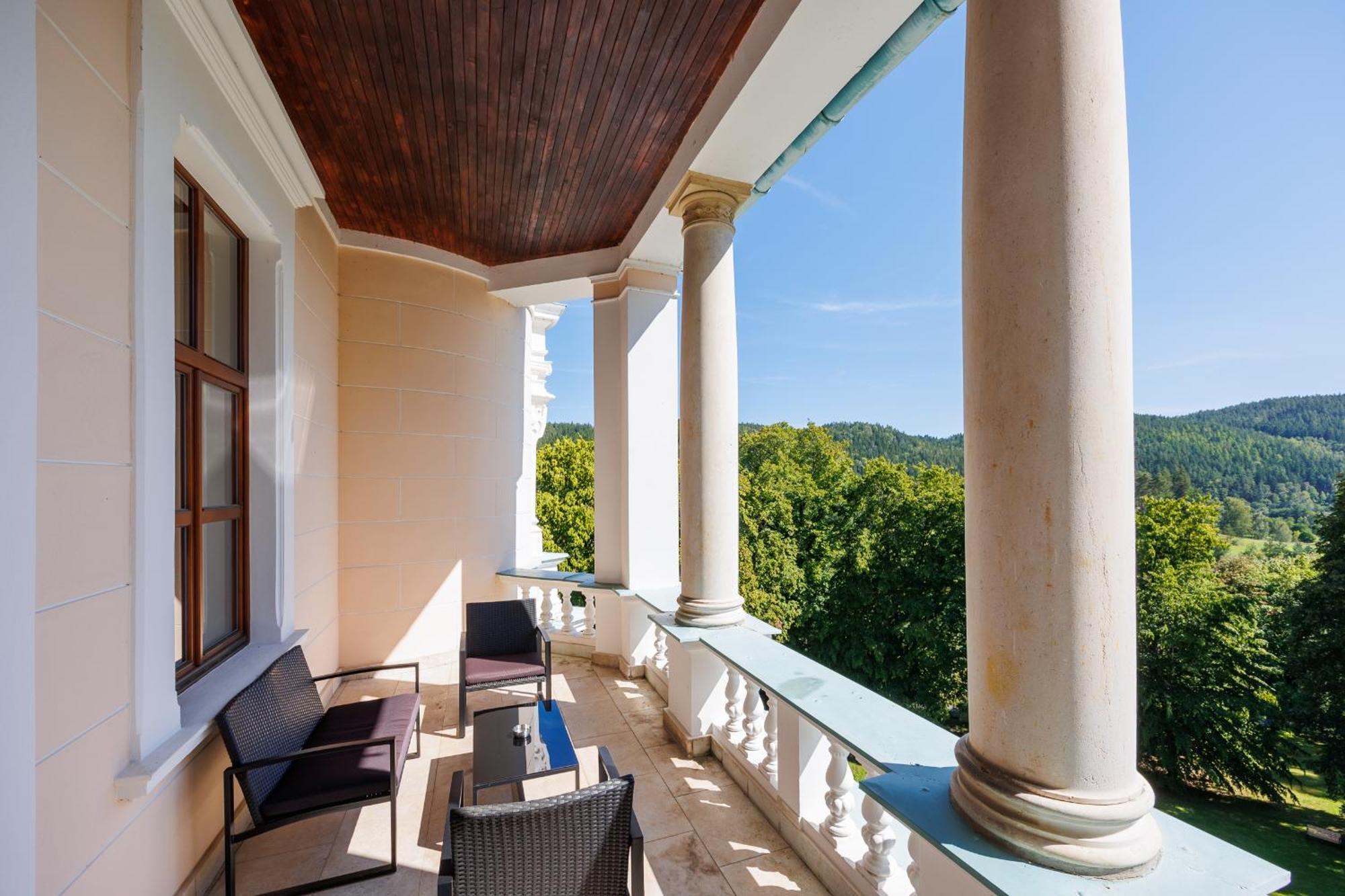 Hotel Chateau Cihelny Karlovy Vary Exterior foto