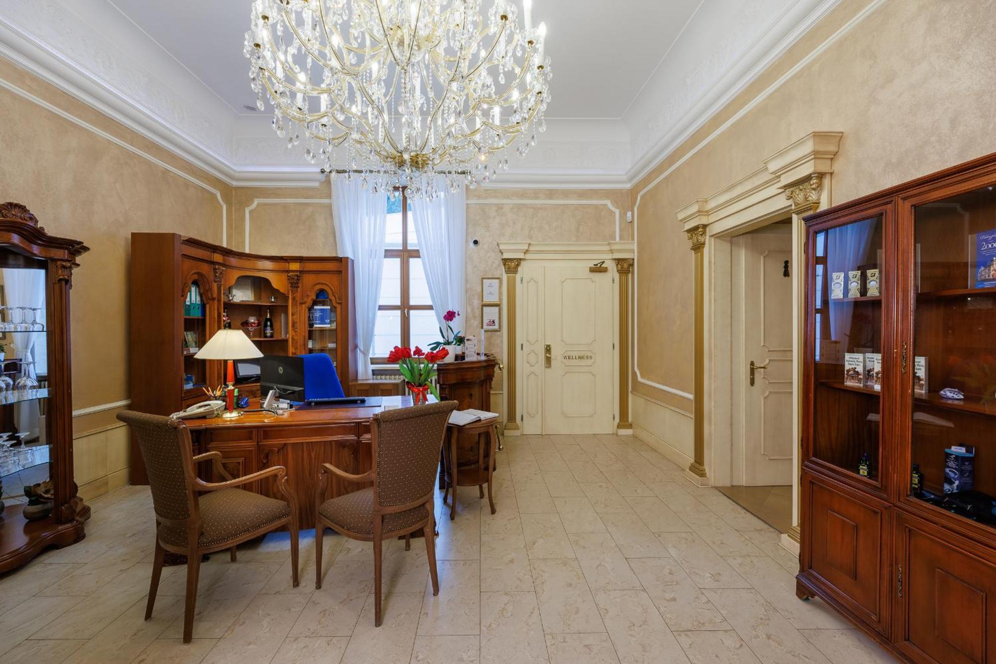 Hotel Chateau Cihelny Karlovy Vary Exterior foto