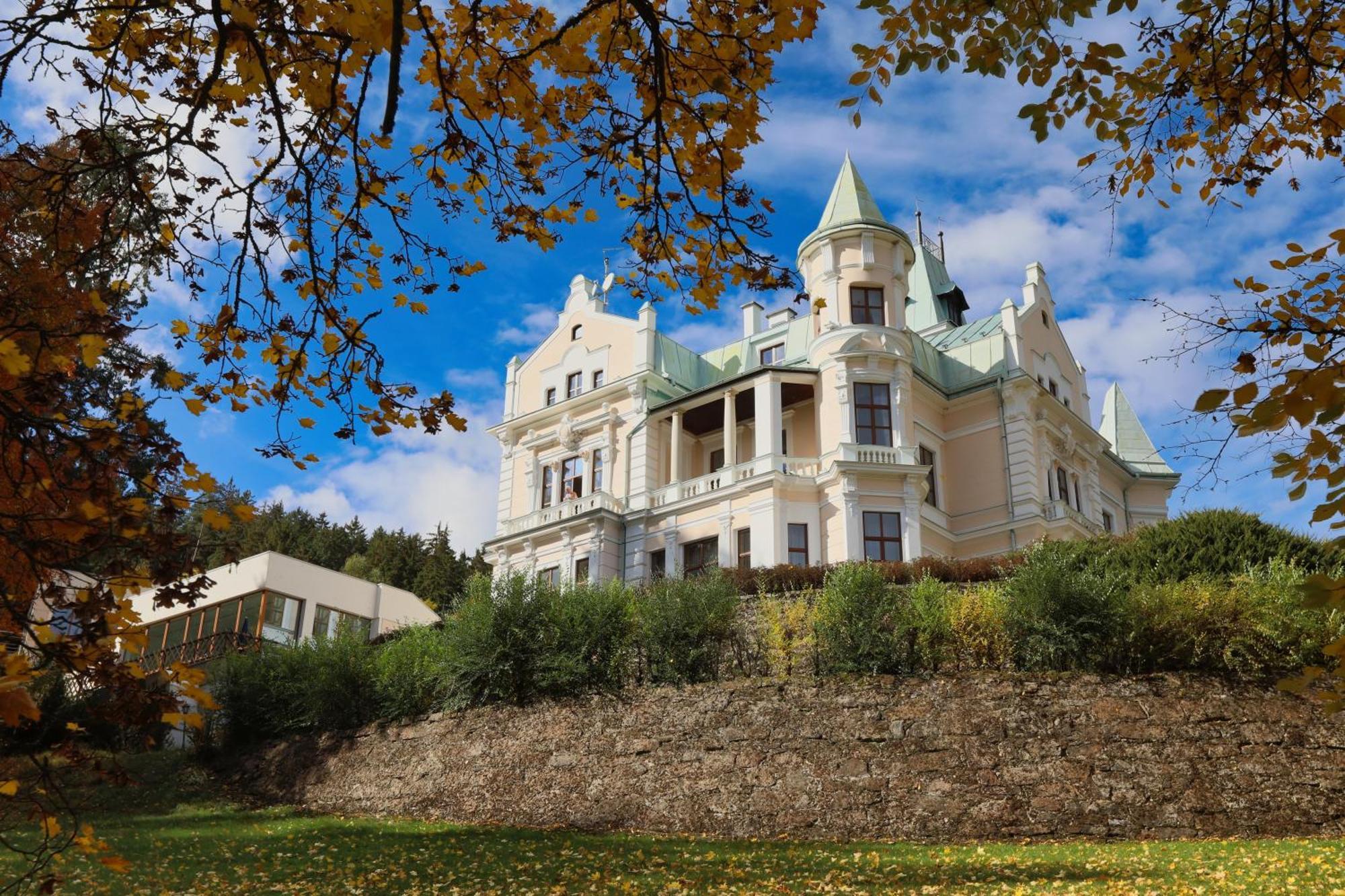 Hotel Chateau Cihelny Karlovy Vary Exterior foto