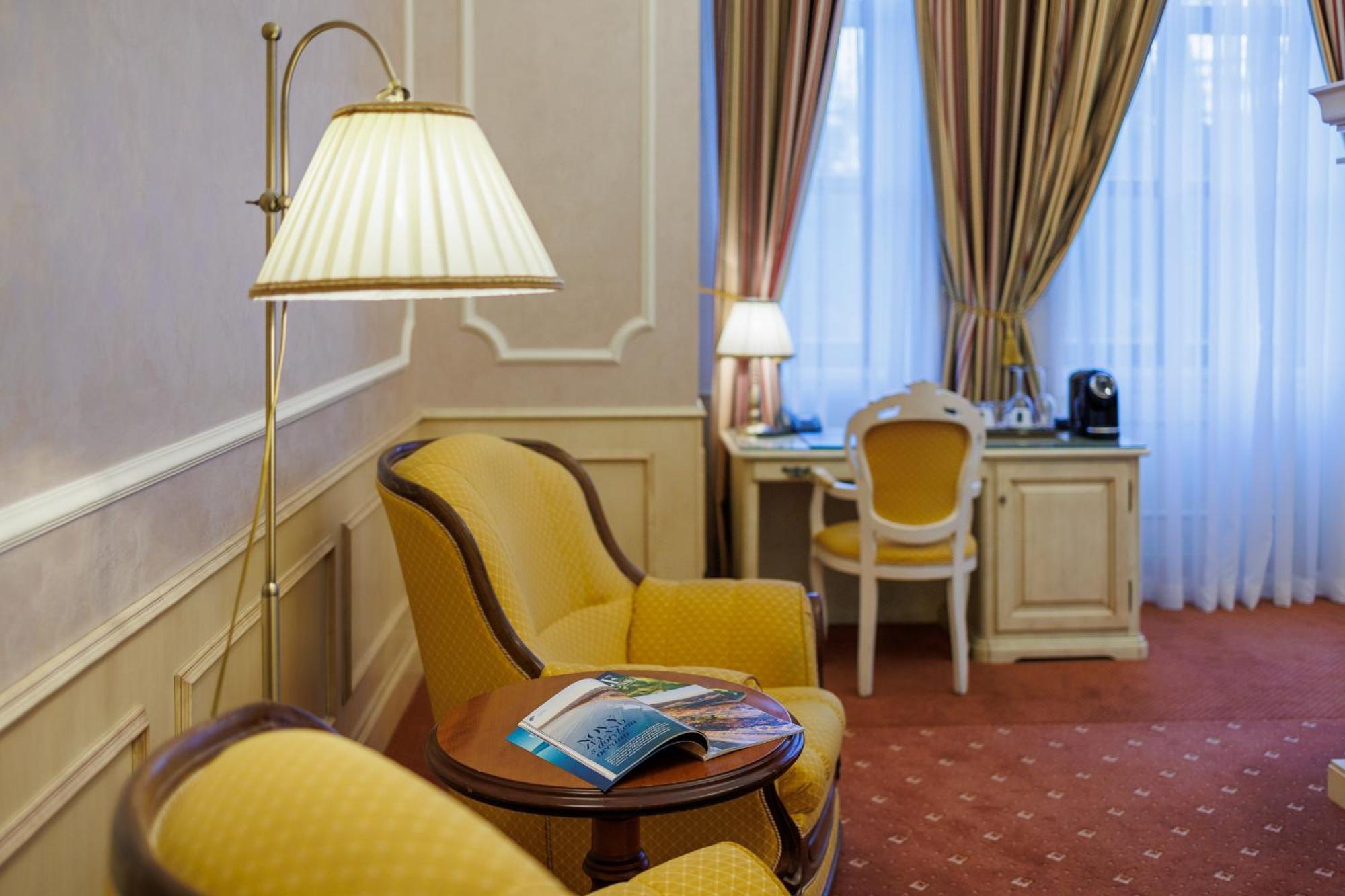 Hotel Chateau Cihelny Karlovy Vary Exterior foto