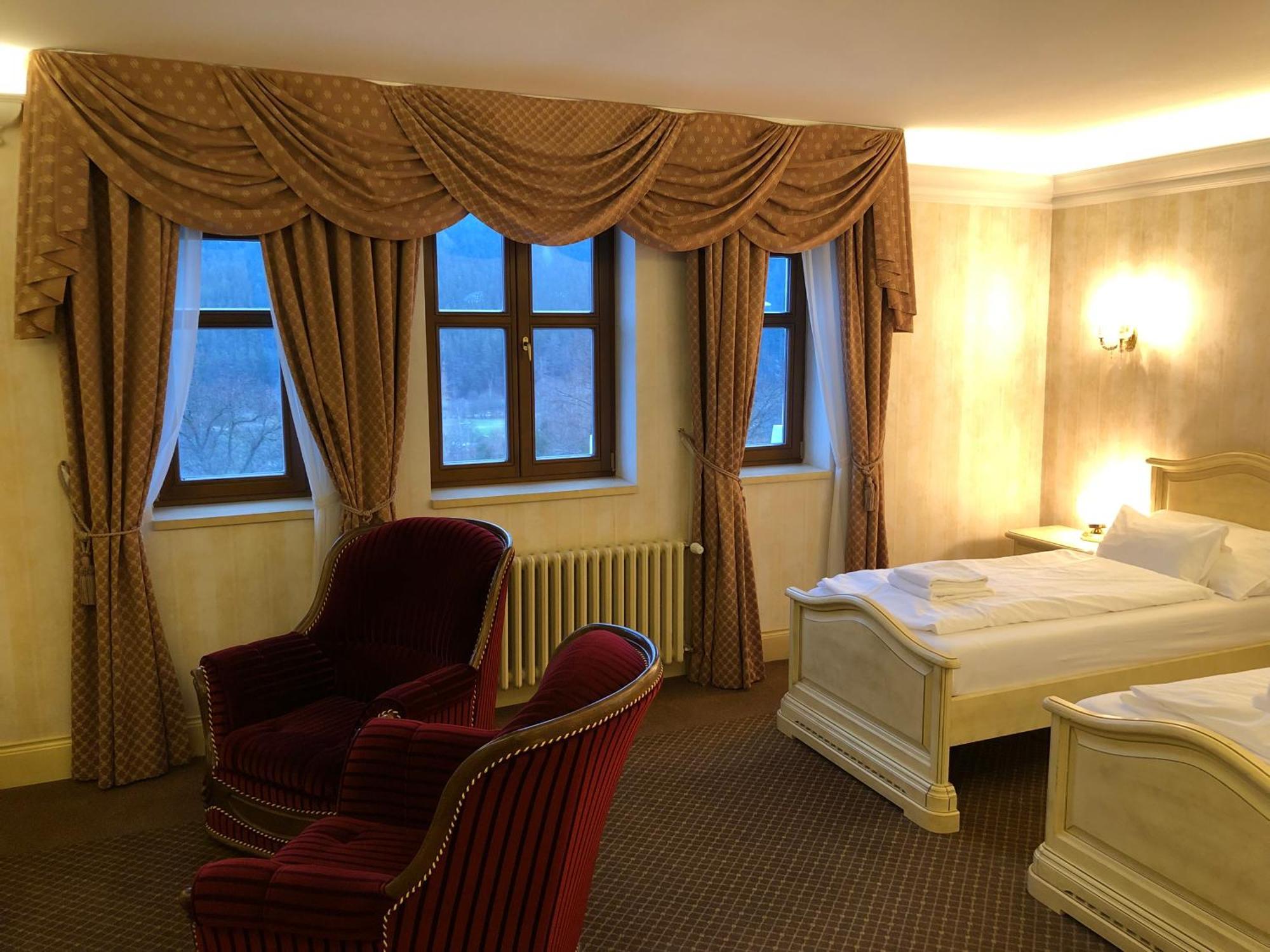 Hotel Chateau Cihelny Karlovy Vary Exterior foto