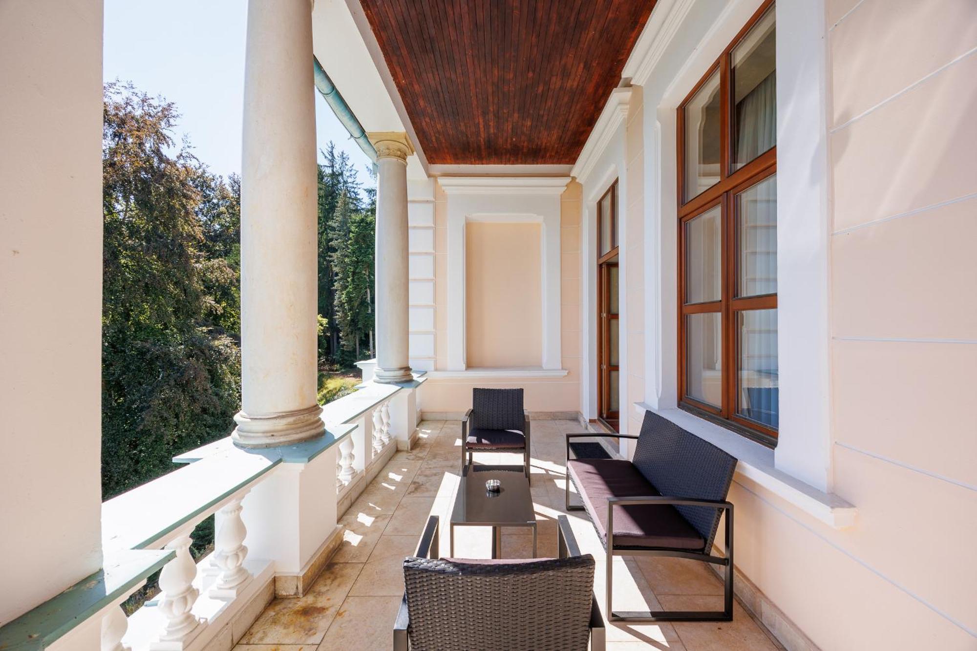 Hotel Chateau Cihelny Karlovy Vary Exterior foto